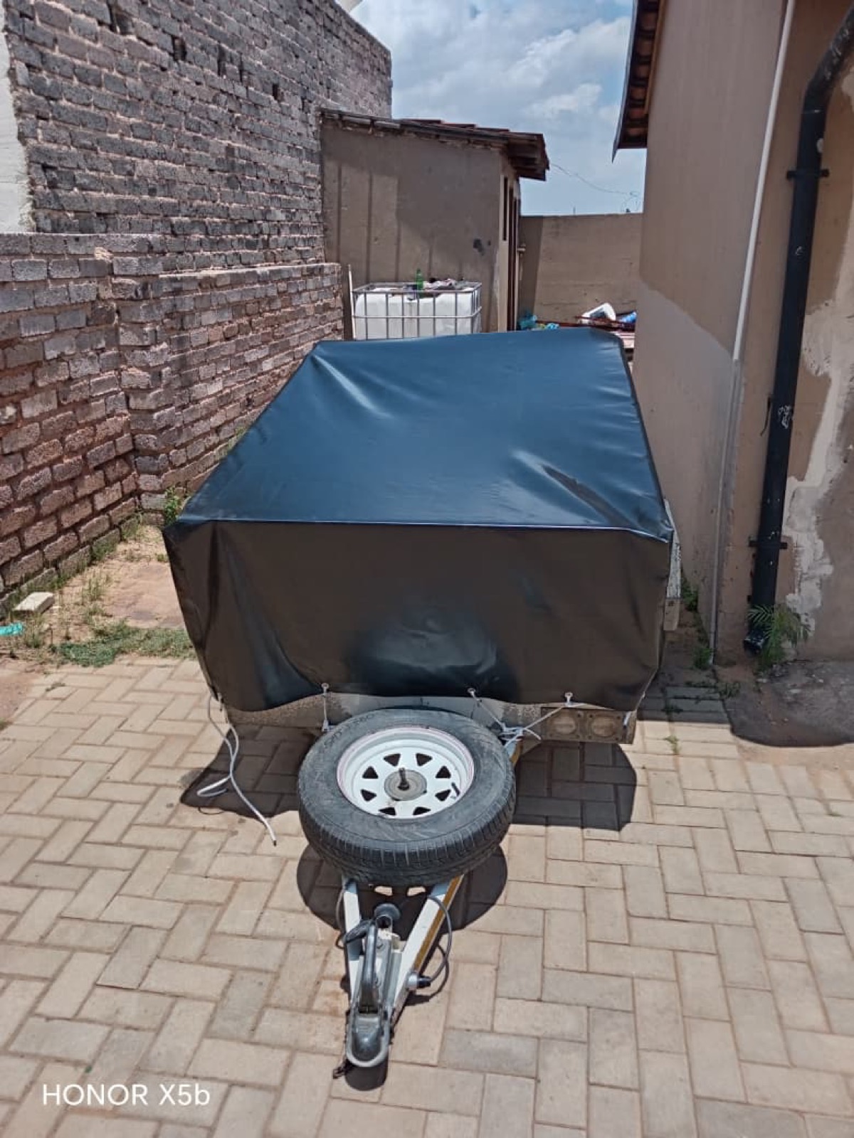 Heavy-duty truck cover